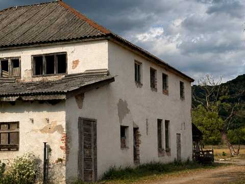 коммерческая по адресу с. Керецки, Замостянська, 197