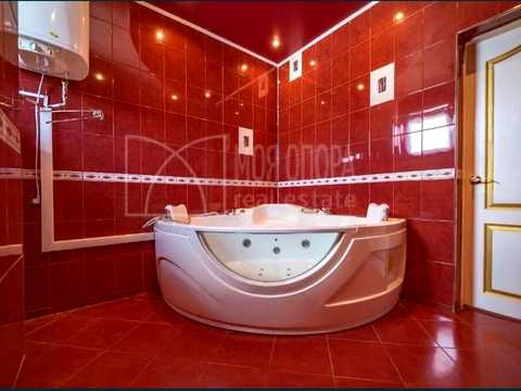 дом по адресу Бровары, Вул. Молодіжна, 5А