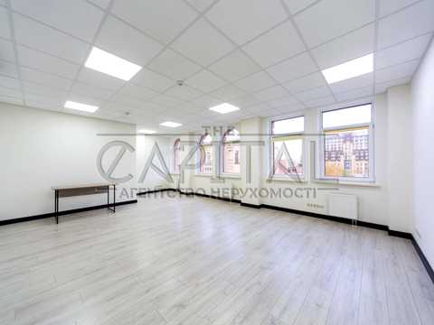 комерційна за адресою Спаська вул., 5