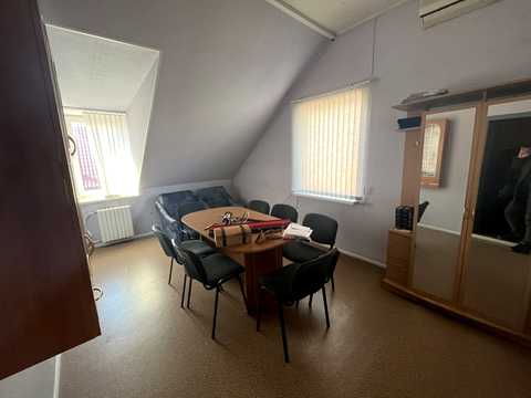 комерційна за адресою Янтарна вул., 64
