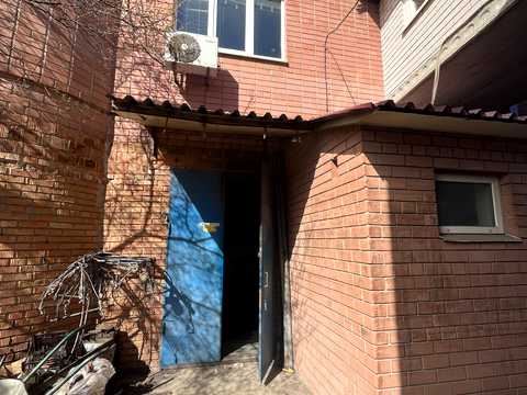 комерційна за адресою Янтарна вул., 64