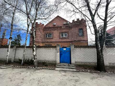 комерційна за адресою Янтарна вул., 64