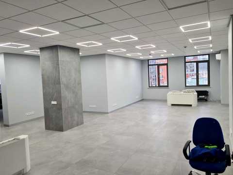 комерційна за адресою Фізкультури вул., 23