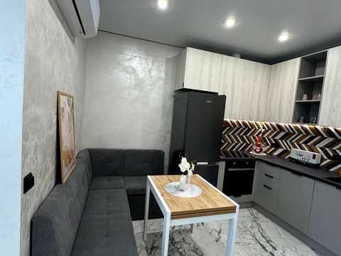 квартира за адресою Червоної Калини вул., 8