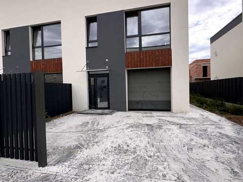 дом по адресу Вербовая ул.