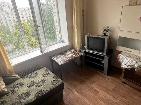комната по адресу Гвардейцев-Широнинцев ул., 39/1