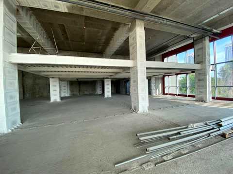 комерційна за адресою Дніпровська набережна вул., 12
