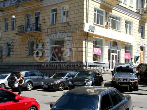 комерційна за адресою Лютеранська вул., 3