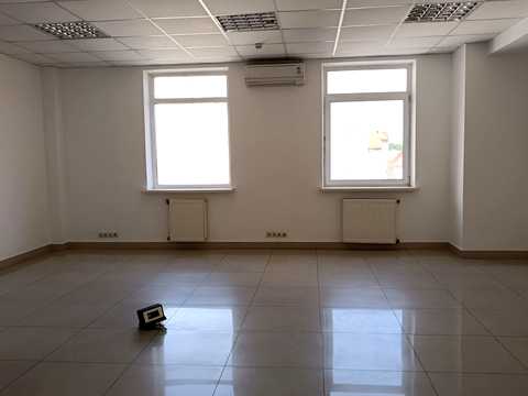комерційна за адресою Михайла Грушевського вул., 22