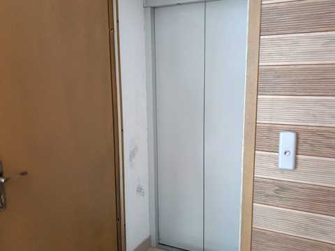 комерційна за адресою Михайла Грушевського вул., 22