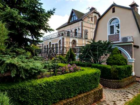 будинок за адресою Визволителів вул., 2