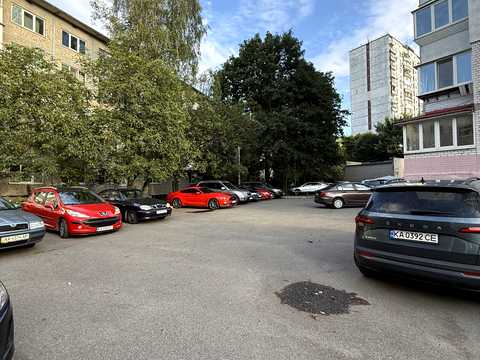 квартира за адресою Романа Ратушного вул. (Волгоградська), 9-А