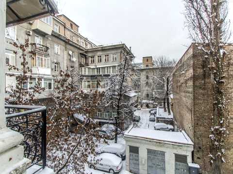 комерційна за адресою Богдана Хмельницького вул., 9б-в