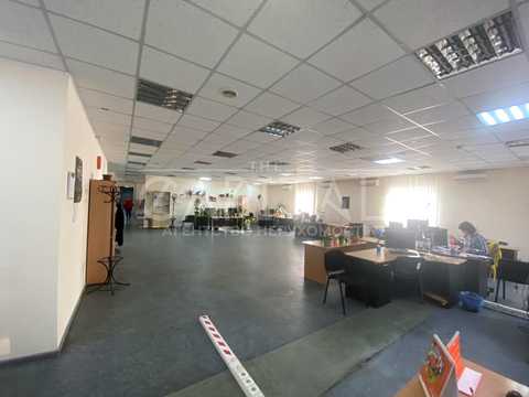 комерційна за адресою Вишгородська вул., 21