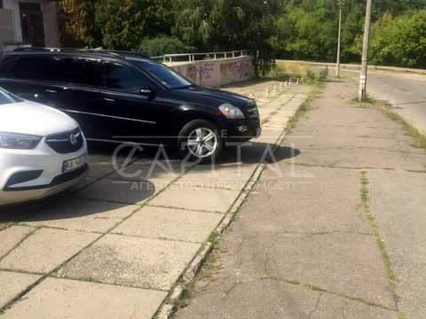 комерційна за адресою Лук'янівський пров., 1