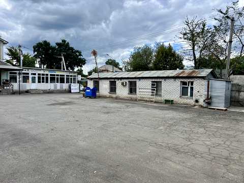 комерційна за адресою Степана Бандери вул., 20