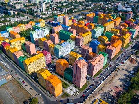 комерційна за адресою Березнева вул., 16 к4