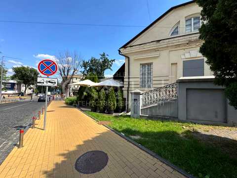 комерційна за адресою Петра Сагайдачного вул., 27