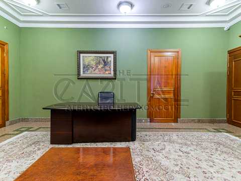 комерційна за адресою Київ, Липська вул., 10