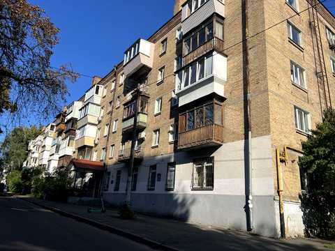 квартира за адресою Братів Зерових вул. (Червонопартизанська), 25