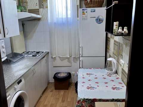 квартира за адресою Олександра Свіща вул. (Середня), 42