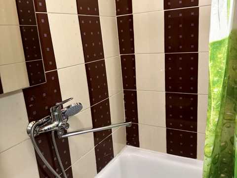 квартира за адресою Олександра Свіща вул. (Середня), 42