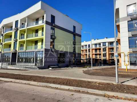 комерційна за адресою Київ, Богатирська вул., 32