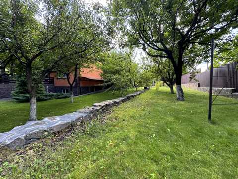 будинок за адресою Виноградна, 127