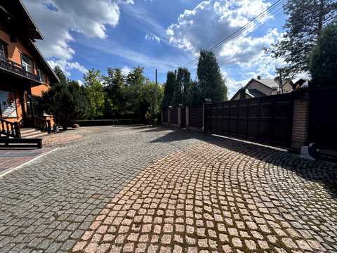 будинок за адресою Виноградна, 127