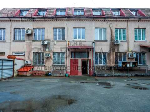 комерційна за адресою Автозаводська вул., 1