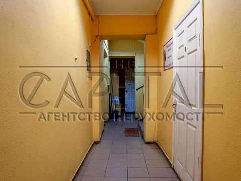 комерційна за адресою Автозаводська вул., 1