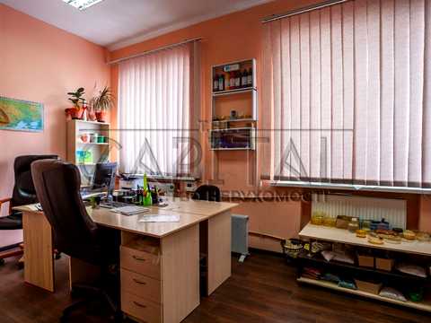 комерційна за адресою Автозаводська вул., 1