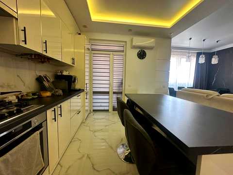квартира за адресою Героїв Крут вул., 3