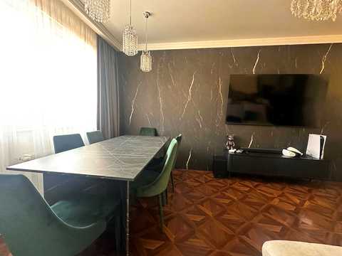 квартира за адресою Героїв Крут вул., 3