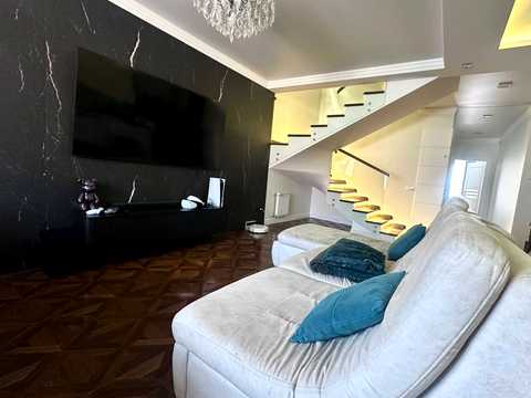 квартира за адресою Героїв Крут вул., 3