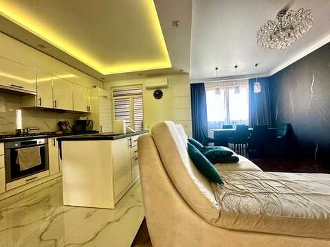 квартира за адресою Героїв Крут вул., 3