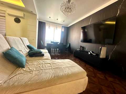 квартира за адресою Героїв Крут вул., 3