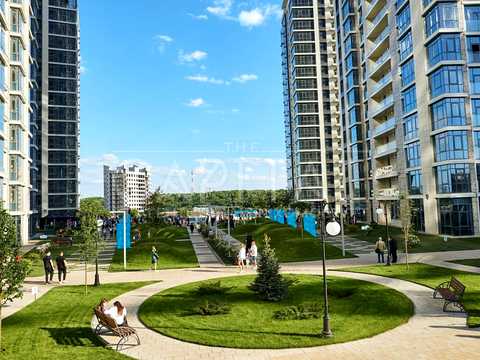 комерційна за адресою Андрія Верхогляда вул. (Михайла Драгомирова), 1