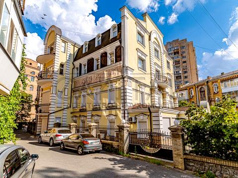 комерційна за адресою Саксаганського вул., 67