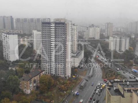 комерційна за адресою Васильківська пл., 1