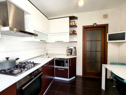 квартира за адресою Семафорна вул., 34