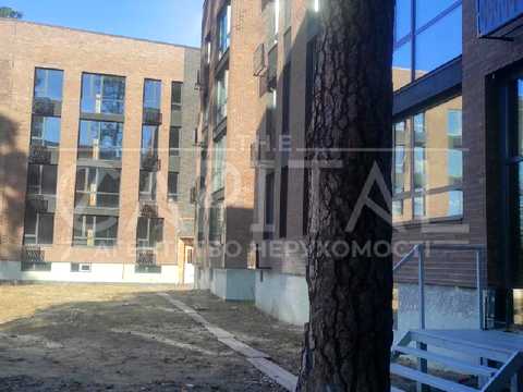 комерційна за адресою Миколи Юнкерова вул., 37-А