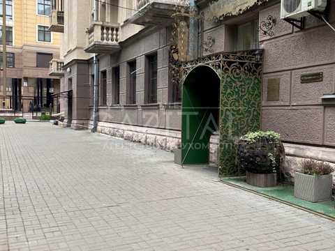 коммерческая по адресу Михаила Грушевского ул., 9