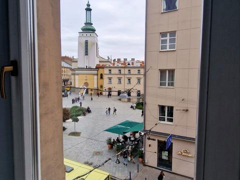 комерційна за адресою Володимира Винниченка вул. (), 3