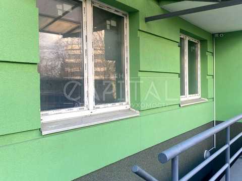 комерційна за адресою Любомира Гузара просп. (Космонавта Комарова), 1