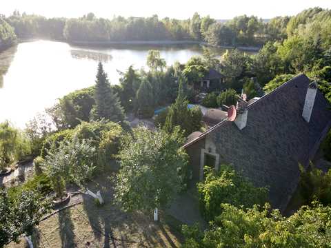 будинок за адресою 1 лінія