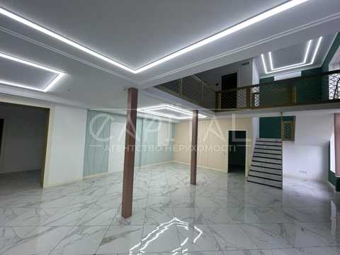 комерційна за адресою Замковецька вул., 106-Б