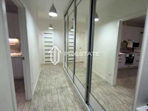 квартира за адресою Регенераторна вул., 4 к7