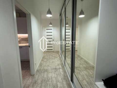 квартира за адресою Регенераторна вул., 4 к7