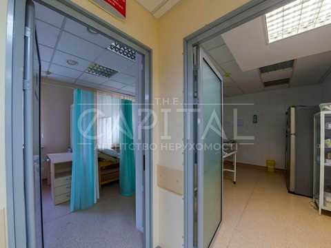 комерційна за адресою Спаська вул., 5